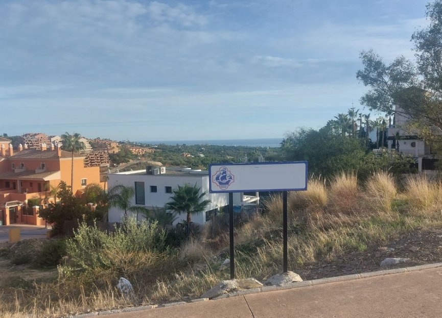 Resale - Plot - Residential Plot - Elviria