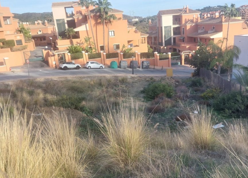 Resale - Plot - Residential Plot - Elviria