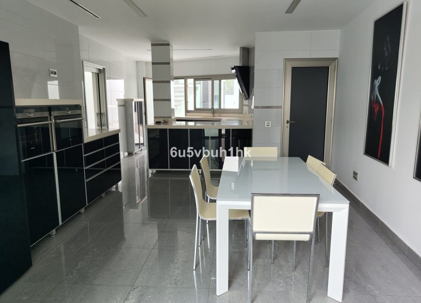 Reventa - House - Detached Villa - Benalmádena