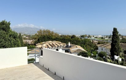 Resale - House - Detached Villa - Marbella - Guadalmina Alta