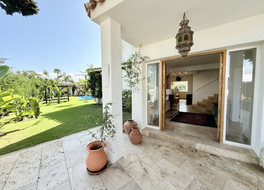 Resale - House - Detached Villa - Marbella - Guadalmina Alta