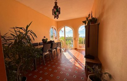 Resale - House - Detached Villa - Benalmádena