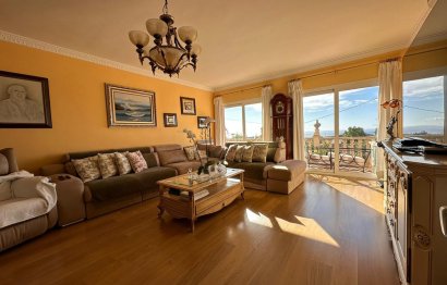 Resale - House - Detached Villa - Benalmádena