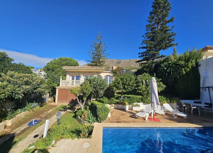 Resale - House - Detached Villa - Benalmádena