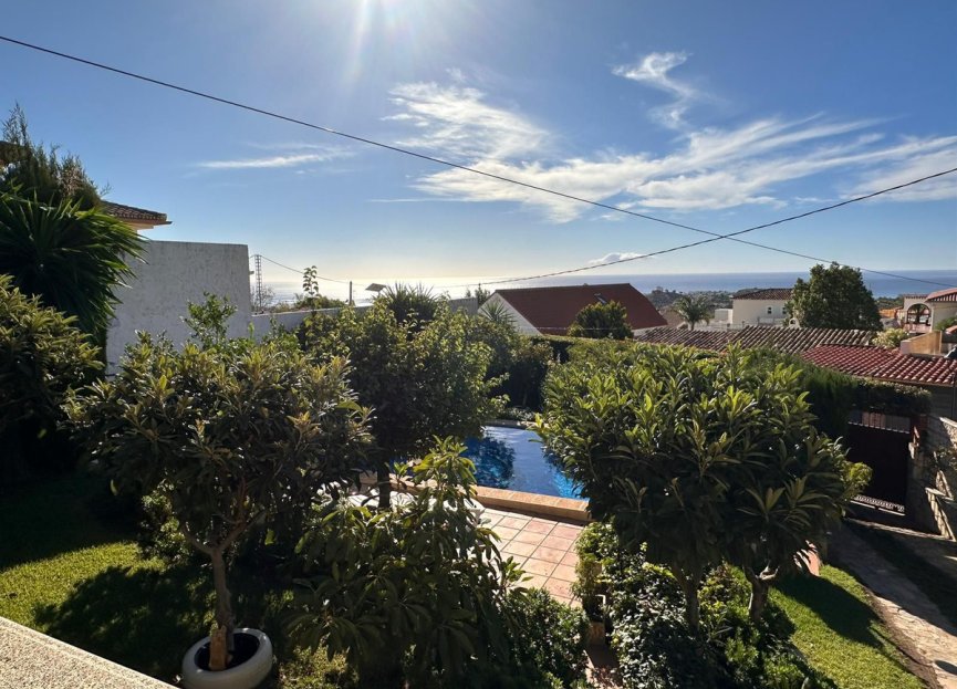 Resale - House - Detached Villa - Benalmádena