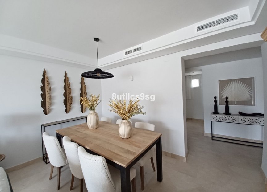 Resale - Apartment - Middle Floor Apartment - Marbella - Aloha