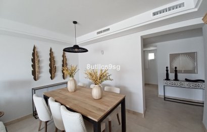 Resale - Apartment - Middle Floor Apartment - Marbella - Aloha