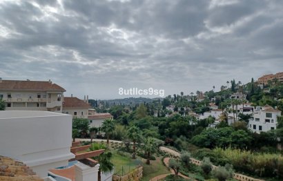 Resale - Apartment - Middle Floor Apartment - Marbella - Aloha