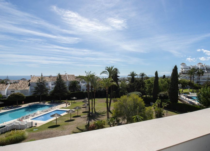 Resale - Apartment - Penthouse - Marbella - Nueva Andalucia