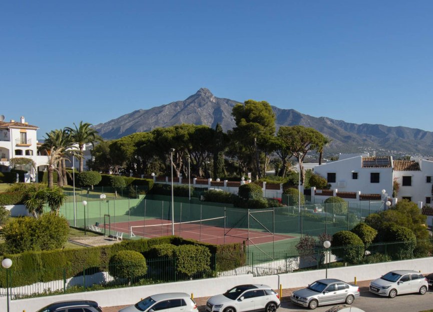 Resale - Apartment - Penthouse - Marbella - Nueva Andalucia