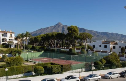 Resale - Apartment - Penthouse - Marbella - Nueva Andalucia