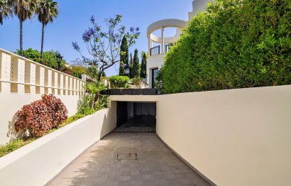 Resale - House - Detached Villa - Marbella - Bahía de Marbella