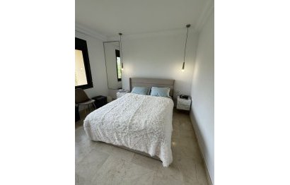 Resale - Apartment - Middle Floor Apartment - Marbella - Nueva Andalucia