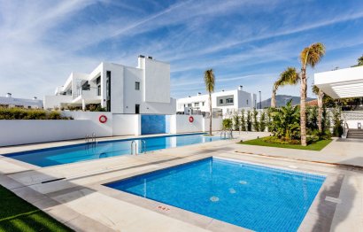 Resale - House - Detached Villa - Marbella - Guadalmina Baja