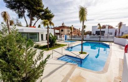 Resale - House - Detached Villa - Marbella - Guadalmina Baja