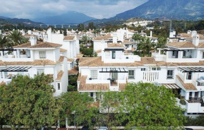 Resale - Apartment - Ground Floor Apartment - Marbella - Nueva Andalucia