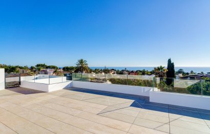 Resale - House - Detached Villa - Marbella - Marbesa