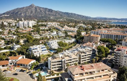 Resale - Apartment - Middle Floor Apartment - Marbella - Nueva Andalucia