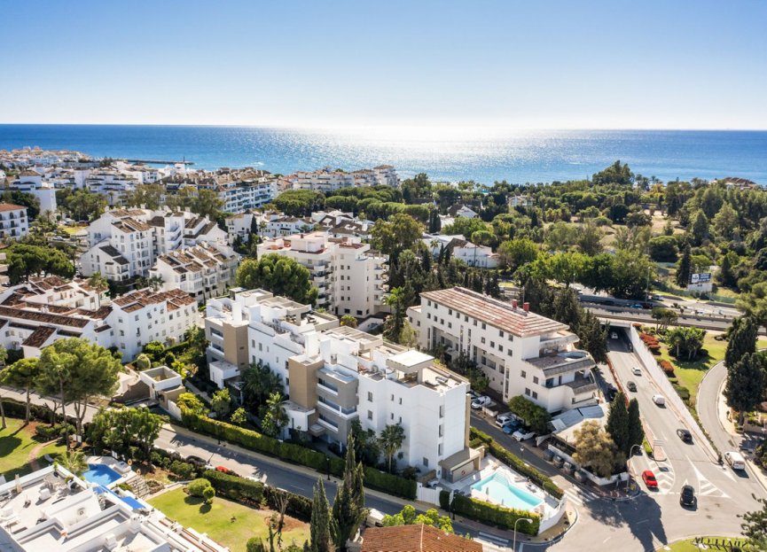 Resale - Apartment - Middle Floor Apartment - Marbella - Nueva Andalucia