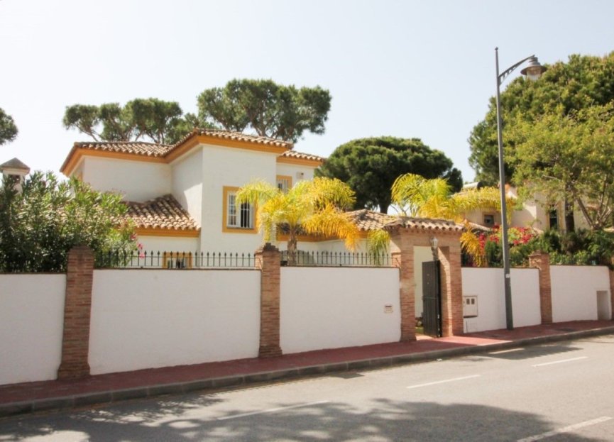 Resale - House - Detached Villa - Mijas - Calahonda