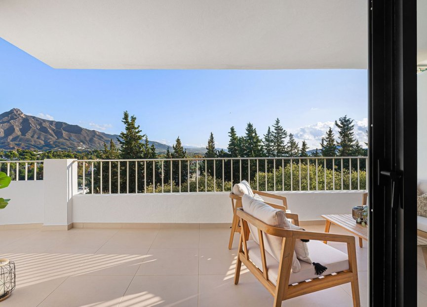 Resale - Apartment - Middle Floor Apartment - Marbella - Nueva Andalucia