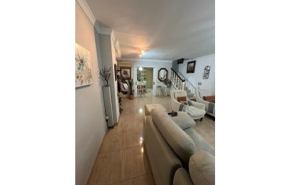 Resale - House - Detached Villa - Estepona