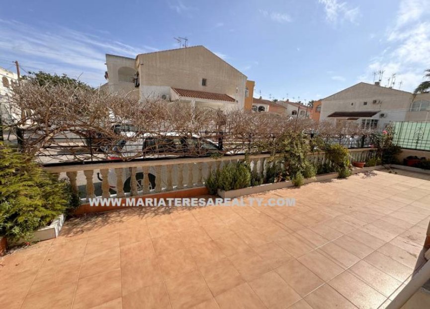 Resale - Townhouse - Los Narejos - Urb. Oasis