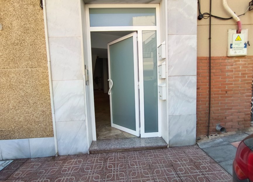 Resale - Apartment - Aguilas - Center