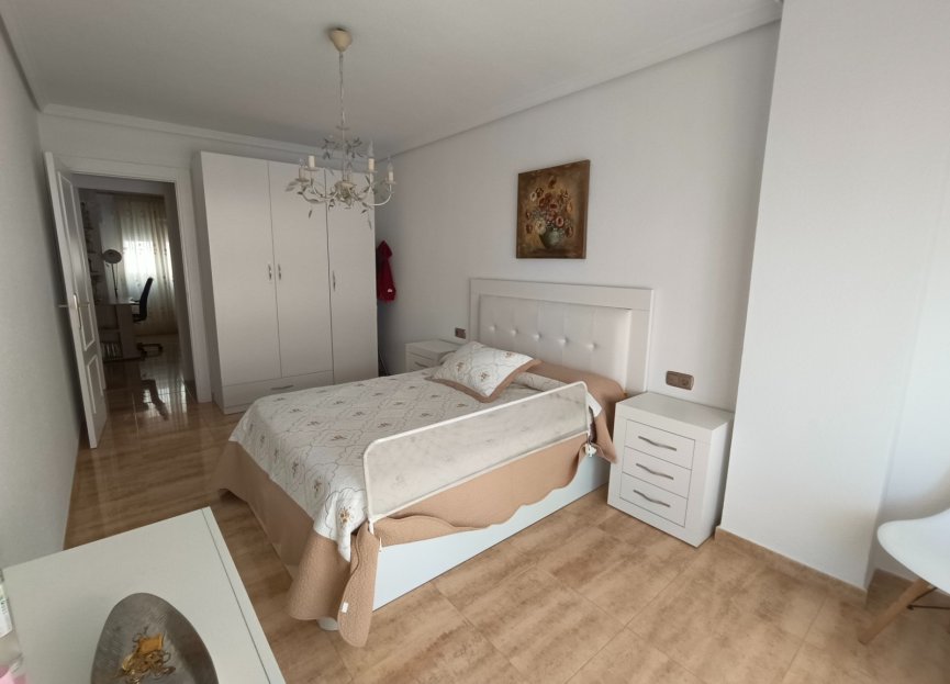 Resale - Apartment - Aguilas - Center