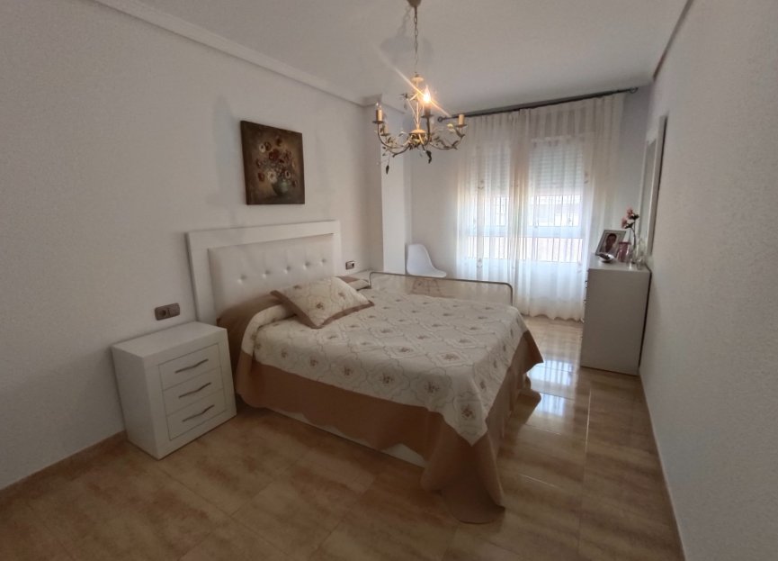 Resale - Apartment - Aguilas - Center