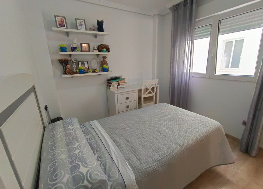 Resale - Apartment - Aguilas - Center