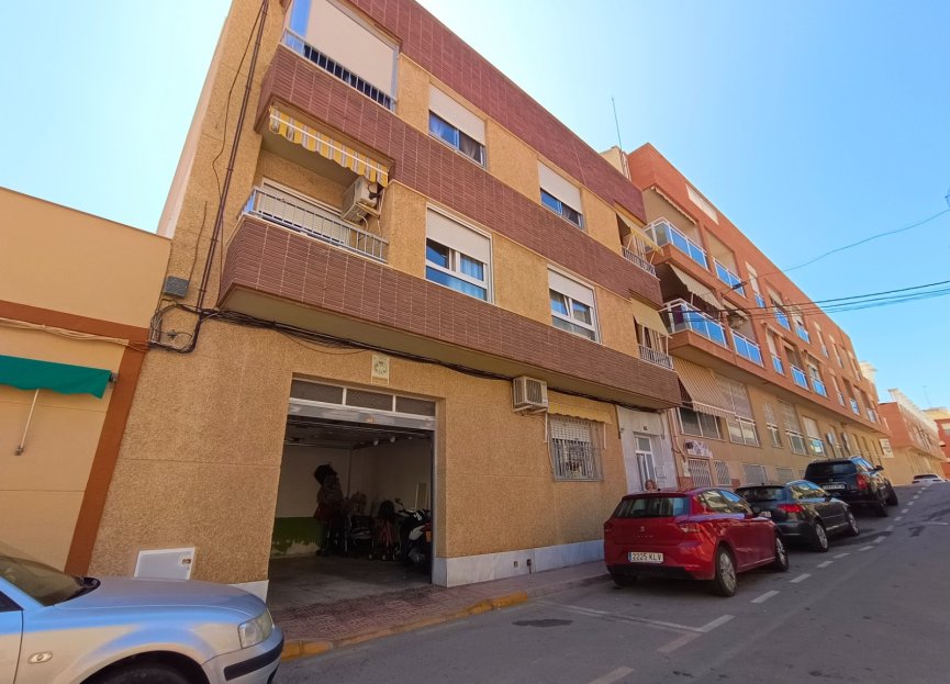 Resale - Apartment - Aguilas - Center