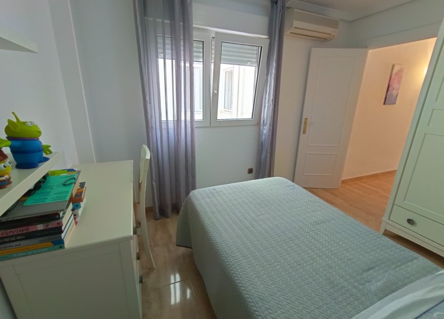 Resale - Apartment - Aguilas - Center