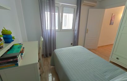 Resale - Apartment - Aguilas - Center