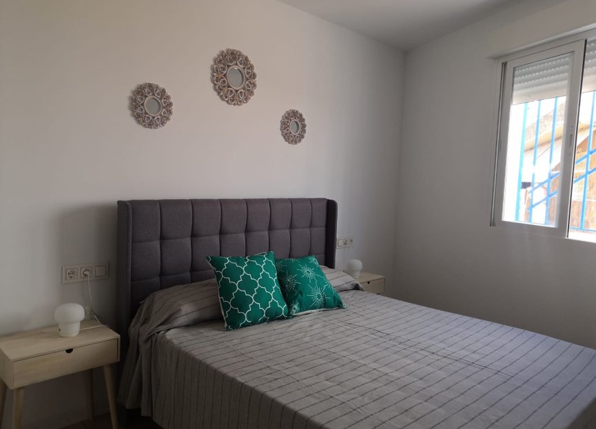 Resale - Apartment - Aguilas - Center