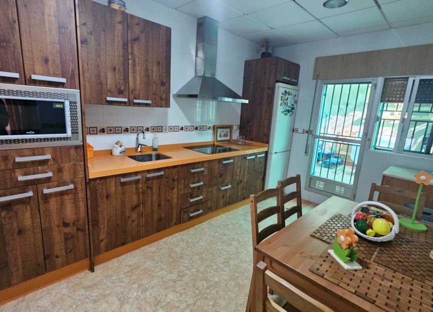 Resale - Villa - Aguilas - Center