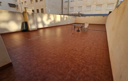 Resale - Apartment - Aguilas - Center