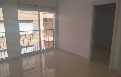 Resale - Apartment - Aguilas - Center