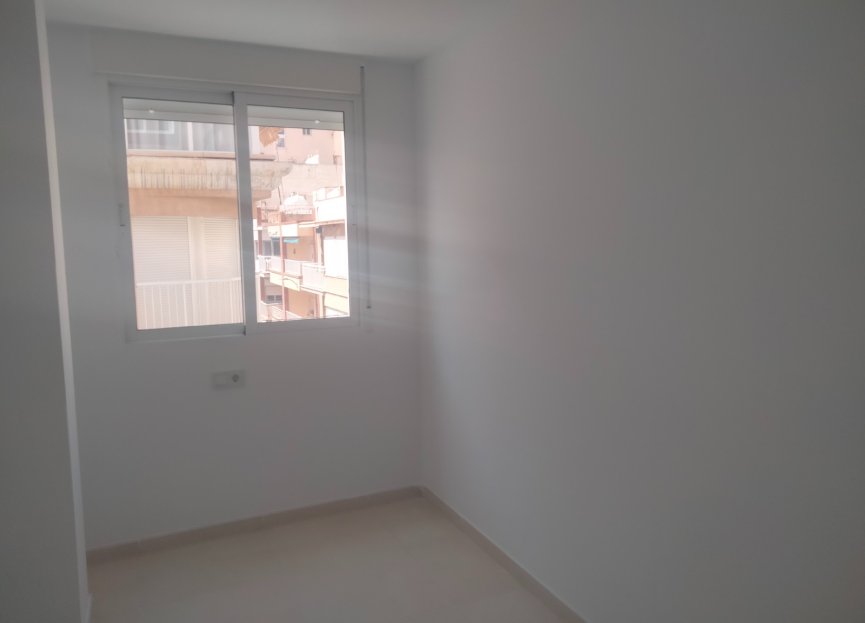 Resale - Apartment - Aguilas - Center