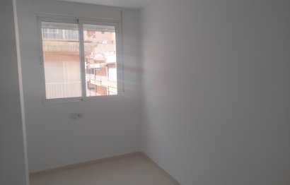 Resale - Apartment - Aguilas - Center