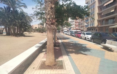 Resale - Apartment - Aguilas - Center