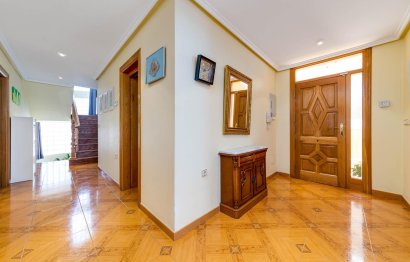 Resale - Villa - San Javier