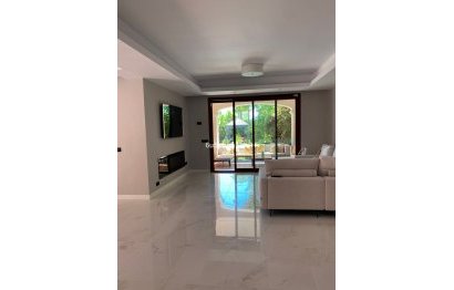 Resale - House - Detached Villa - Marbella - Puerto Banús