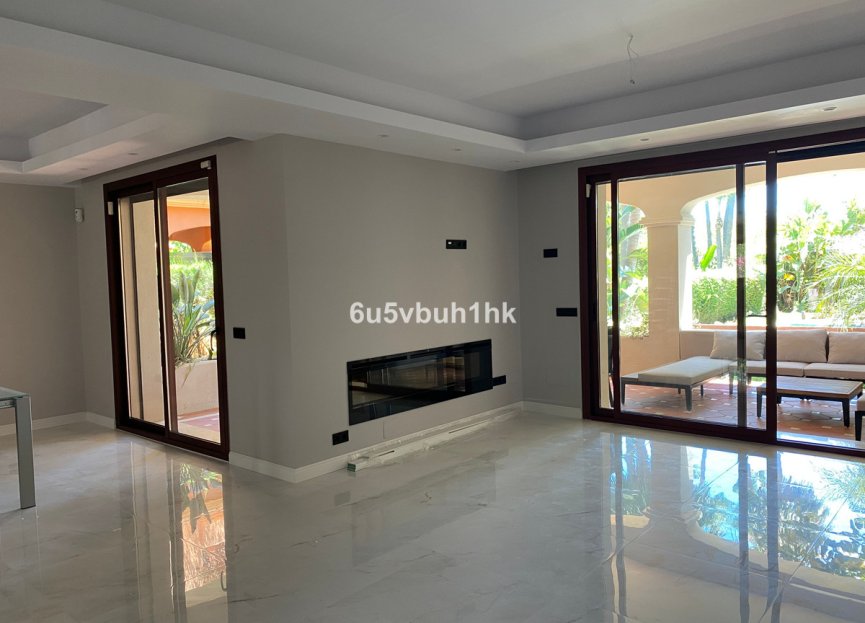 Resale - House - Detached Villa - Marbella - Puerto Banús