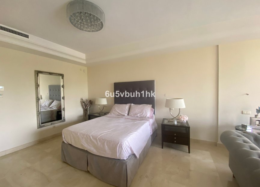 Resale - House - Detached Villa - Marbella - Puerto Banús