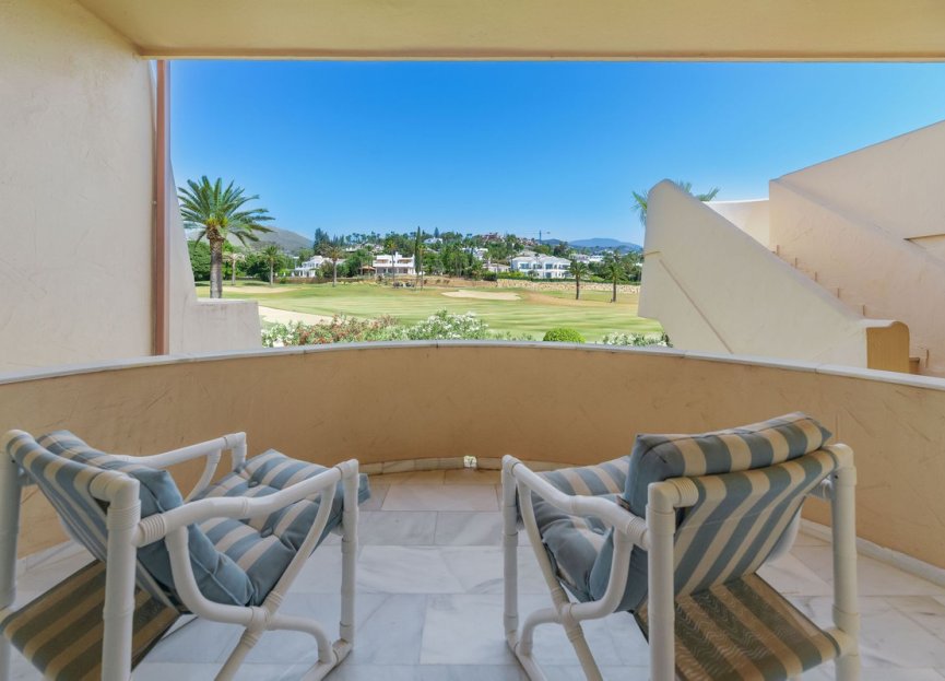 Resale - Apartment - Middle Floor Apartment - Marbella - Nueva Andalucia