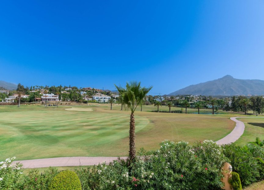 Resale - Apartment - Middle Floor Apartment - Marbella - Nueva Andalucia