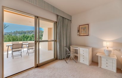 Resale - Apartment - Middle Floor Apartment - Marbella - Nueva Andalucia