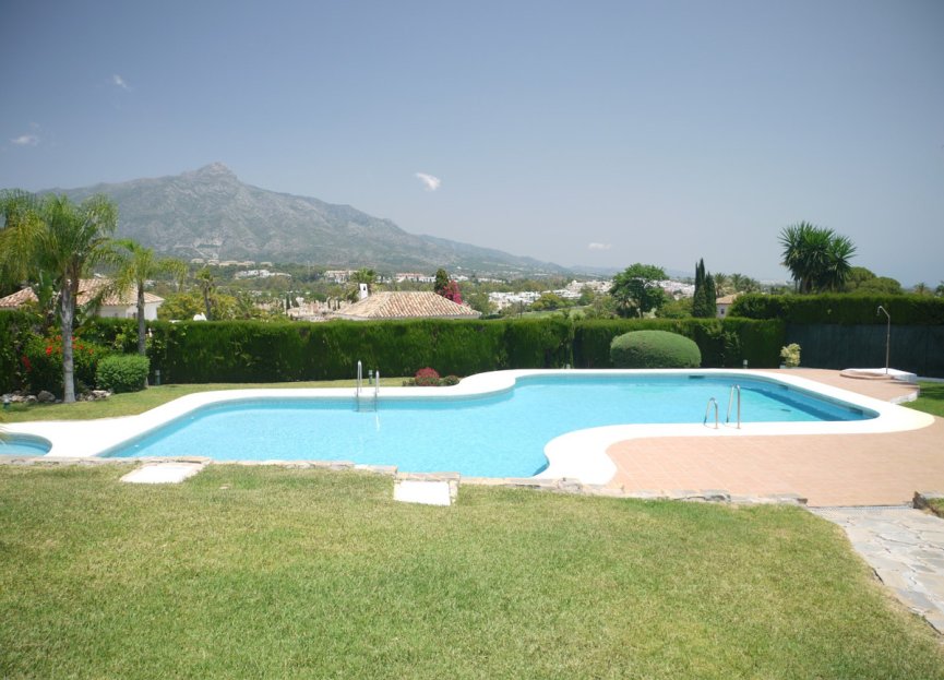 Resale - Apartment - Duplex - Marbella - Nueva Andalucia