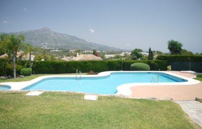 Resale - Apartment - Duplex - Marbella - Nueva Andalucia